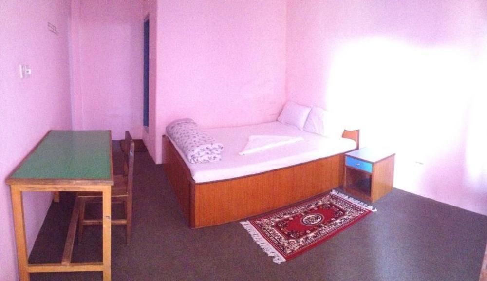 Hotel Lake House Покхара Экстерьер фото