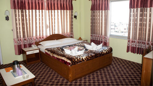 Hotel Lake House Покхара Экстерьер фото